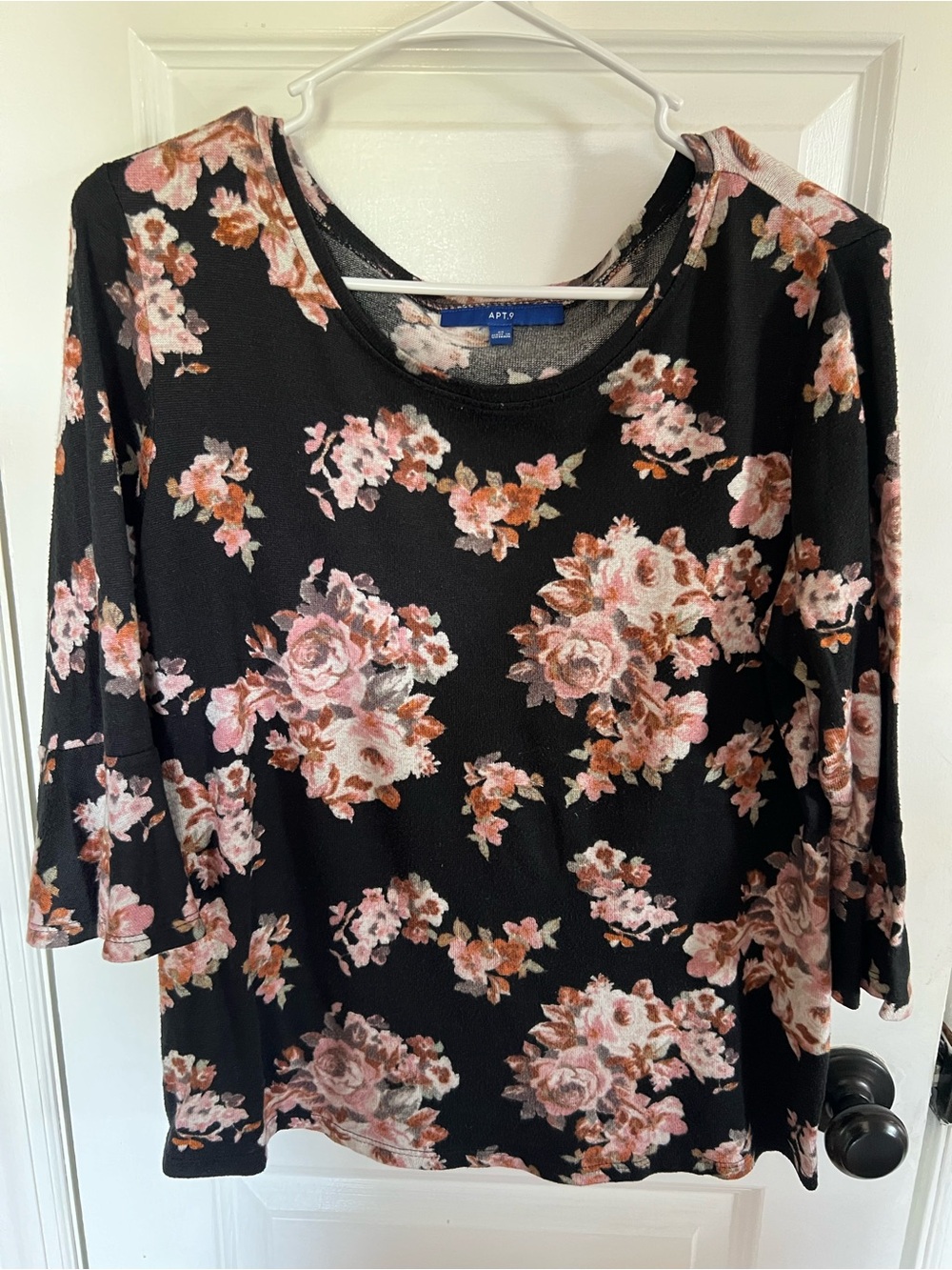 Apt. 9 Black Long Sleeve Scoop Neck Top with Pink Floral Print